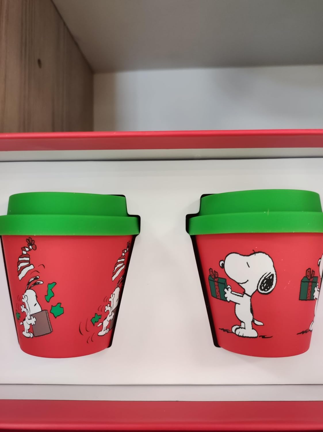 Quy Cup - Set 2 Tazzine Espresso Natale Snoopy Regalo con Tappo Verde