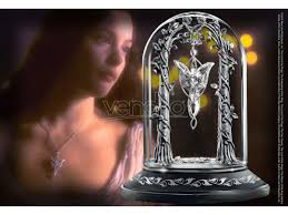 The Noble Collection - Lord Of The Rings Espositore Ciondolo Evenstar