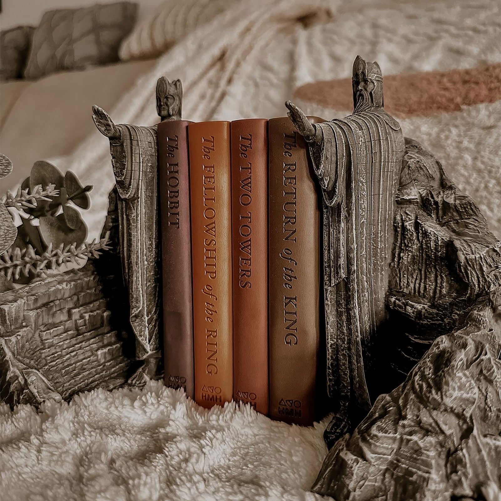 Nemesis Now - Lord Of The Rings Argonath Bookends